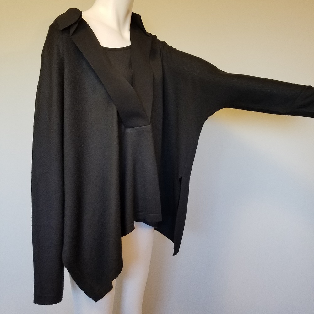 LAST SALE Knit with Contrast Collar Black